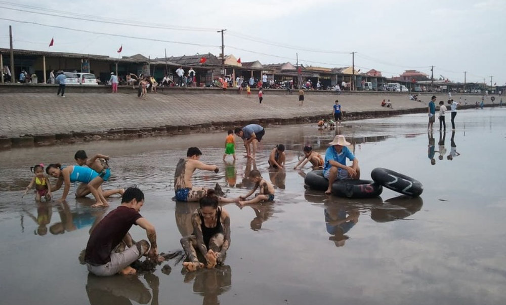 Trải nghiệm bãi biển Quất Lâm cùng gia đình và bạn bè